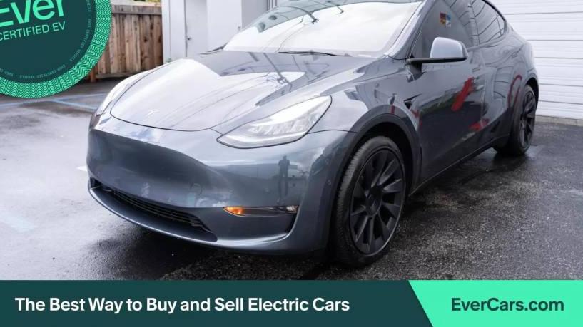 TESLA MODEL Y 2021 5YJYGAEE4MF217583 image